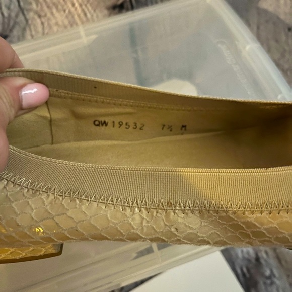 Stuart Weitzman flat - Picture 6 of 7